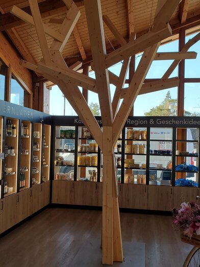 Farm store in the entrance area of the thermal spa | © Thermen- & Vulkanland | © Thermen- & Vulkanland