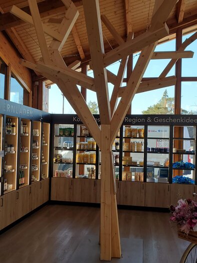 Bauernladen im Eingangsbereich der Therme | © Thermen- & Vulkanland