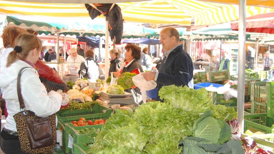 Bauernmarkt am Lendplatz - Marktszene | © Graz Tourismus - icegirl