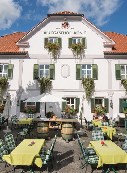 Berggasthof König_House_Eastern Styria | Helmut Schweighofer | © Berggasthof König