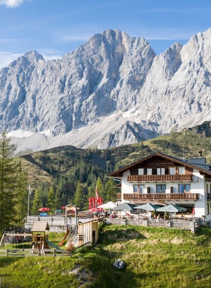 Hotelansicht Sommer | © Berghotel Türlwand 