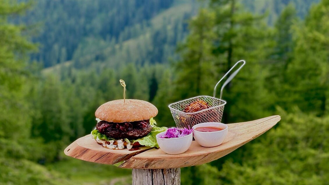 kulinarik-berghotel-tuerlwand_Wildburger