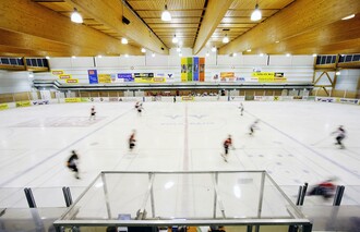 Indoor ice rink weiz_ice skating rink_Eastern Styria | © Tourismusverband Oststeiermark