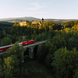 Aerial view of Thalberg Castle | © Oststeiermark Tourismus