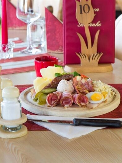 Buschenschank Kulmer_snack_Eastern Styria | © Buschenschank Kulmer