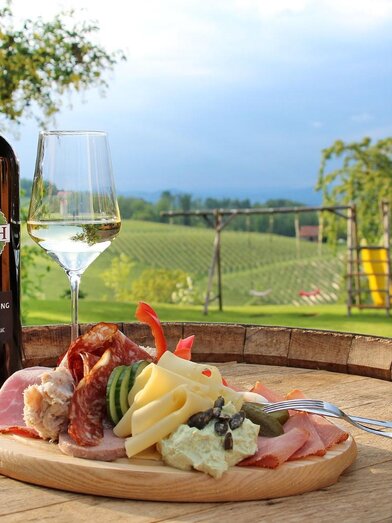 Weingut Pilch Buschenschank | © Weingut Pilch | Fam. Pilch | Fam. Pilch | © Weingut Pilch | Fam. Pilch