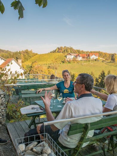 Weingut Buschenschank Sternat Buschenschank | © Familie Sternat | Weingut Sternat | Familie Sternat | © Familie Sternat | Weingut Sternat