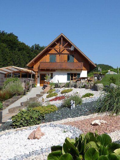 Aussenansicht vom Buschenschank | © Familie Lindner