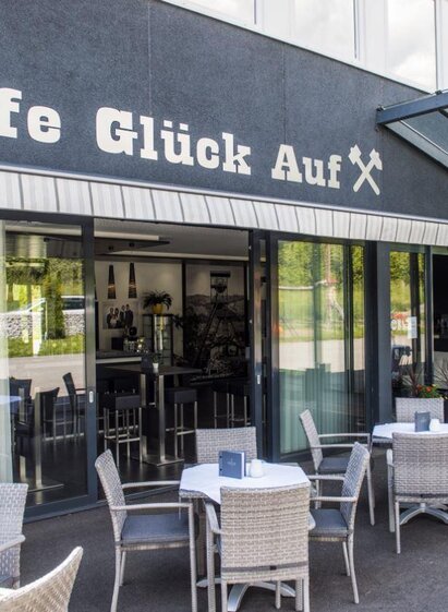 CafeGlückAuf-Terrasse-Murtal-Steiermark | Pfripfl Lucas | © Pfripfl Lucas