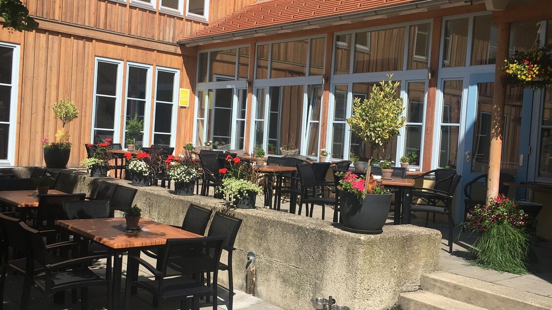 JUFA-Seckau-Terrasse-Murtal-Steiermark | © JUFA Hotels