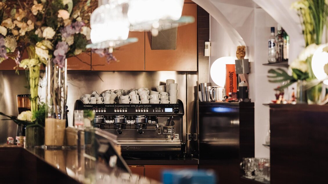 Café Zeitlos - Moderne Kaffeebar in stilvollem Amb | © Café Zeitlos