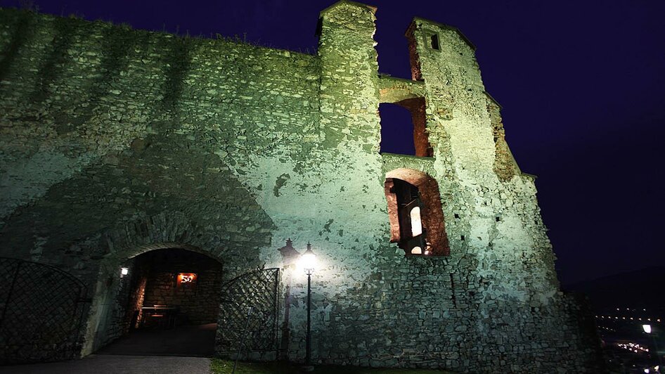 Burg Voitsberg bei Nacht | © Enrico Caracciolo