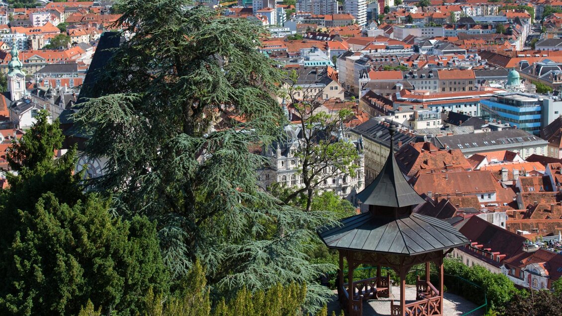 Chinesischer Pavillon - Mitten im Grünen | © Graz Tourismus - Harry Schiffer