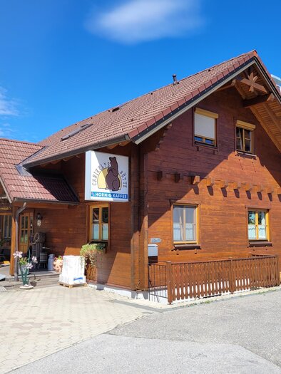 Chrizzly's Cabin Exterior View. | © Tourismusverband Oststeiermark