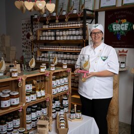 Fr. Berger im Verkaufsladen | © Schilcherland Steiermark