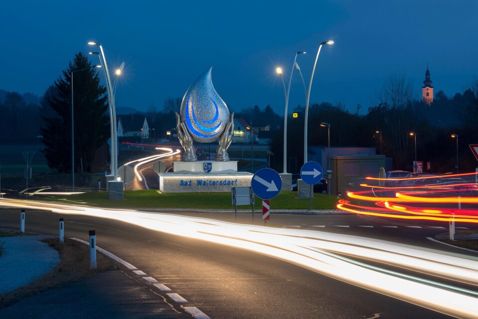 Der Wassertropfen - Kreisverkehr in Bad Waltersdorf - Impression #1 | © Bernhard Bergmann