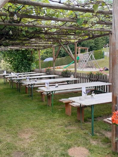 Guest garden at the Dreiländereckmostschank | © Dreiländereck Mostschank Heißenberger