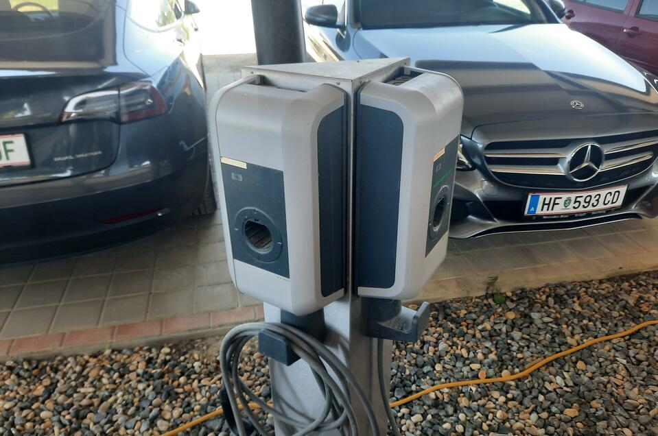 E-charging station_Ecopark_Eastern Styria | © Tourismusverband Oststeiermark