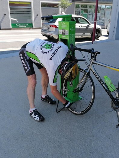 E Bike Ladestatoin und Servicestation | © Tourismusverband Thermen-Vulkanland