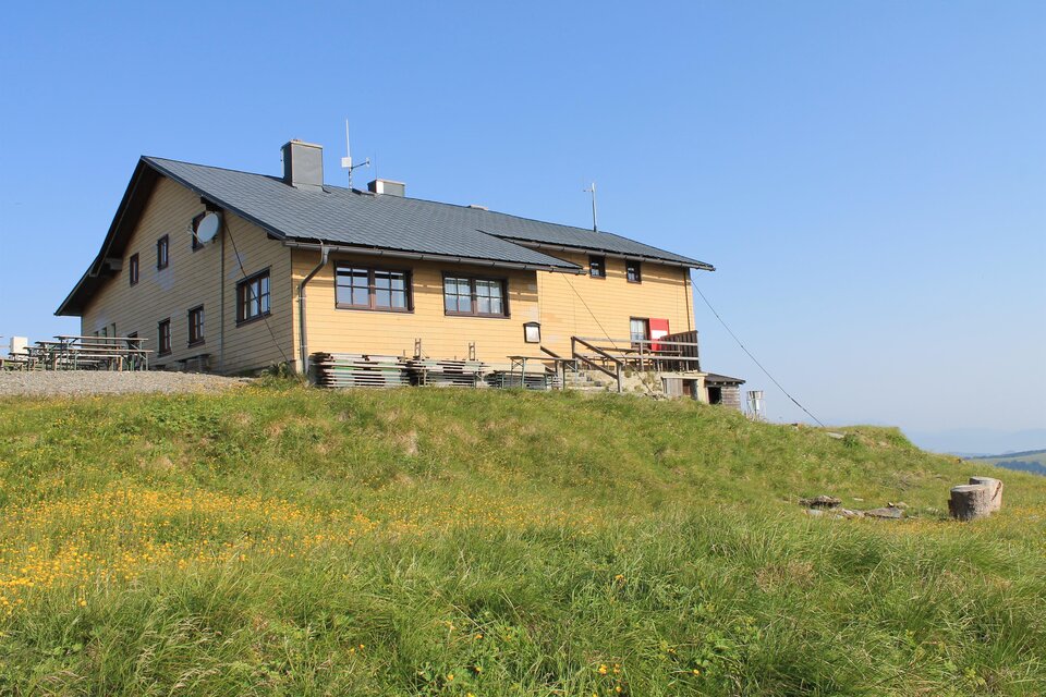 E-Bike Ladestation Wetterkoglerhaus am Hochwechsel - Impression #1 | © Tourismusverband Oststeiermark
