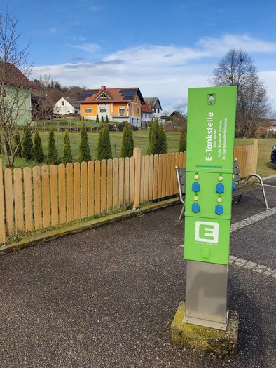 E-Bike Ladestation im Ortszentrum | © Thermen- & Vulkanland