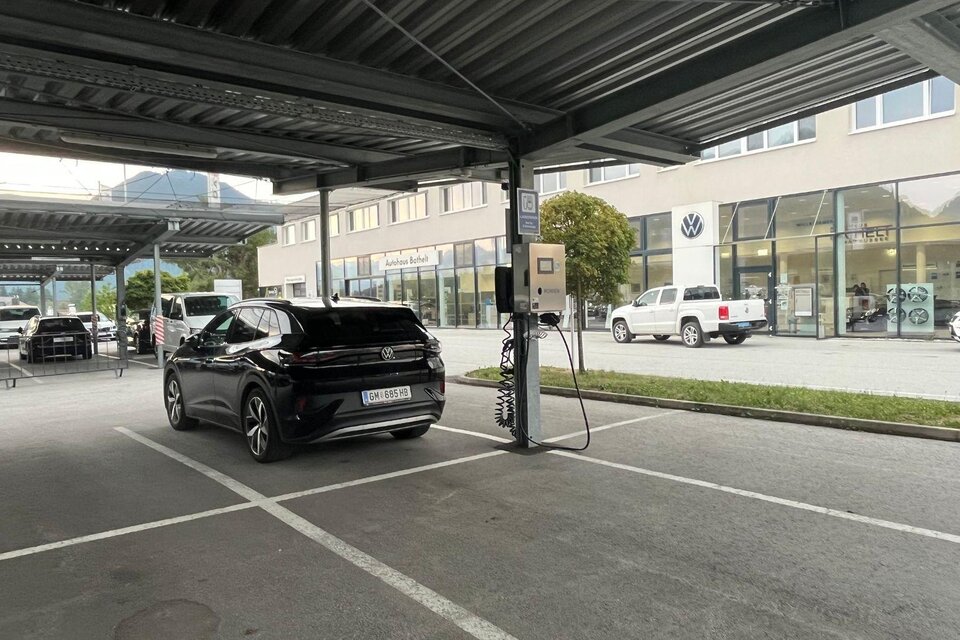E-Tankstelle Autohaus Bathelt - Impression #1 | © TVB Ausseerland- Salzkammergut_Nathalie Schröttenhamer