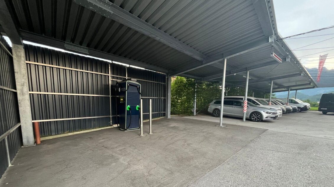 Ladestelle Supercharger, Bathelt, Bad Aussee | © TVB Ausseerland- Salzkammergut_Nathalie Schröttenhamer