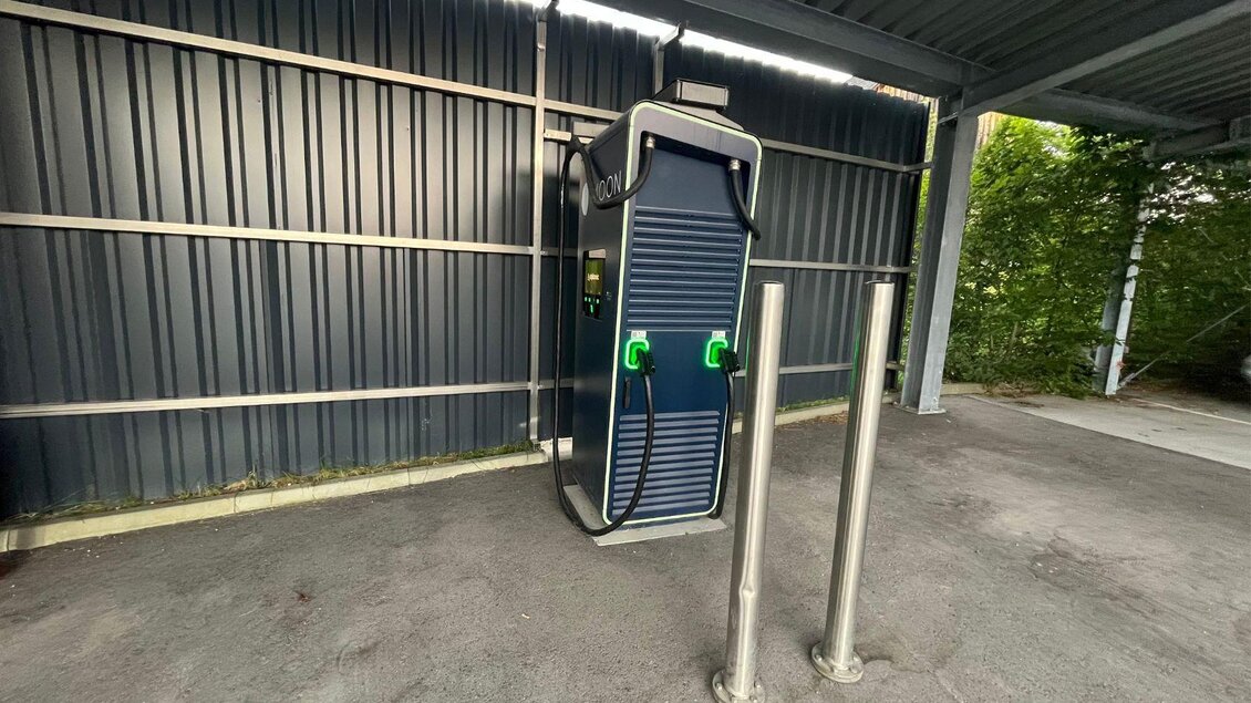 Ladesäule Supercharger, Bathelt, Bad Aussee | © TVB Ausseerland- Salzkammergut_Nathalie Schröttenhamer