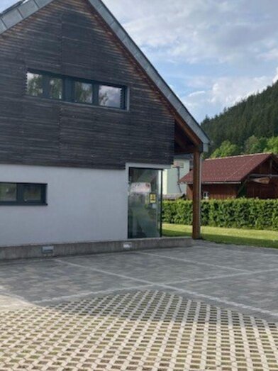 Parking Lot EV Charging Station Uniqa, Bad Mitterndorf | © TVB Ausseerland Salzkammergut (c) Heike Temmel | TVB Ausseerland Salzkammergut (c) Heike Temmel | © TVB Ausseerland Salzkammergut (c) Heike Temmel