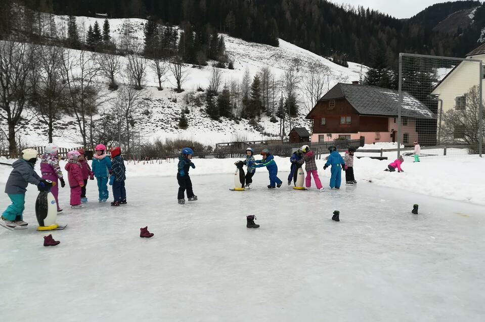 Ice skating area in Pusterwald - Impression #1 | © Eislaufplatz der Gemeinde Pusterwald