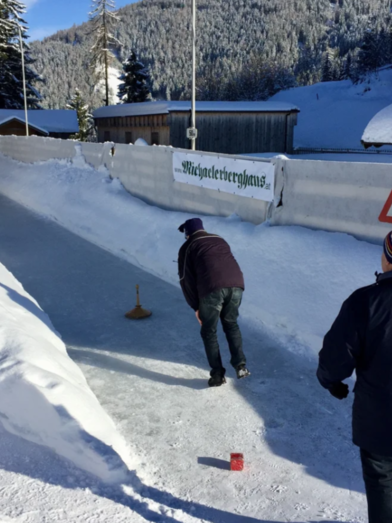 Michaelerberghaus Eisstockschießen