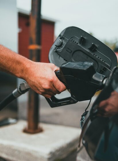 Tankstelle | Erik Mc Lean - Unsplash | © Erik Mc Lean - Unsplash