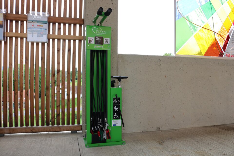 Fahrradreparatur-Station & E-Bike Ladestation Straden - Impression #1 | © Thermen- & Vulkanland