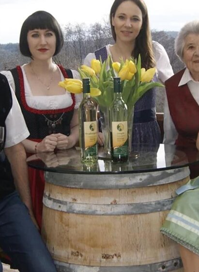 Buschenschank Gutmann_ Family_Eastern Styria | © Feng Shui Buschenschank Gutmann-Thaller