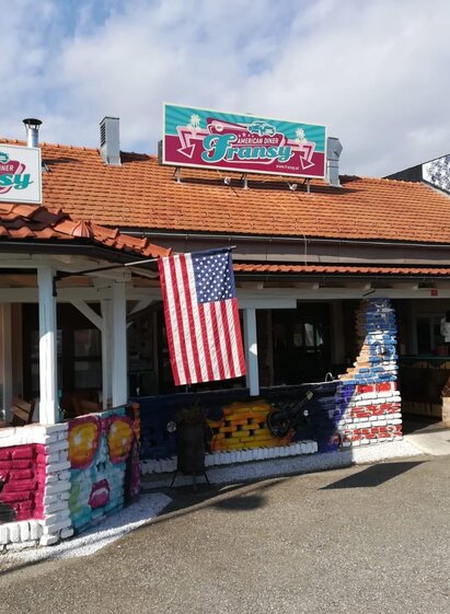 FransyAmericanDiner-Außenansicht-Murtal-Steiermark | Claudia Svetlik | © Fransy American Diner