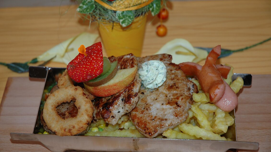 Grillteller vom Feinsten | © © Erwin Schuster