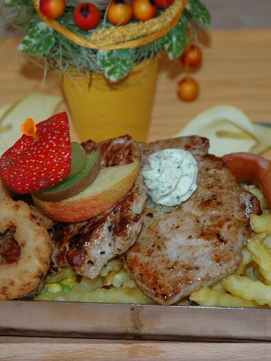 Grillteller vom Feinsten | © © Erwin Schuster