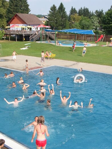 Freibad_Pool_Oststeiermark | © Marktgemeinde Kaindorf