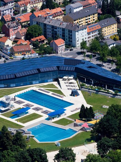 Blick auf das 25-Meter-Sportbecken in der Auster G | © Graz Tourismus-Harry Schiffer