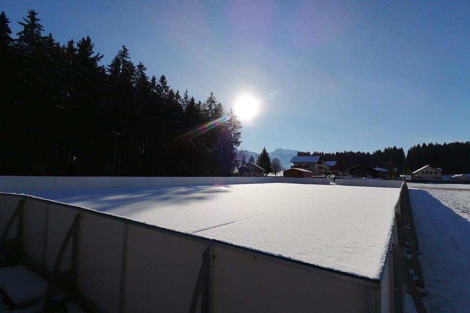 Eissportanlage/Eislaufplatz - Impression #1 | © Häuserl im Wald