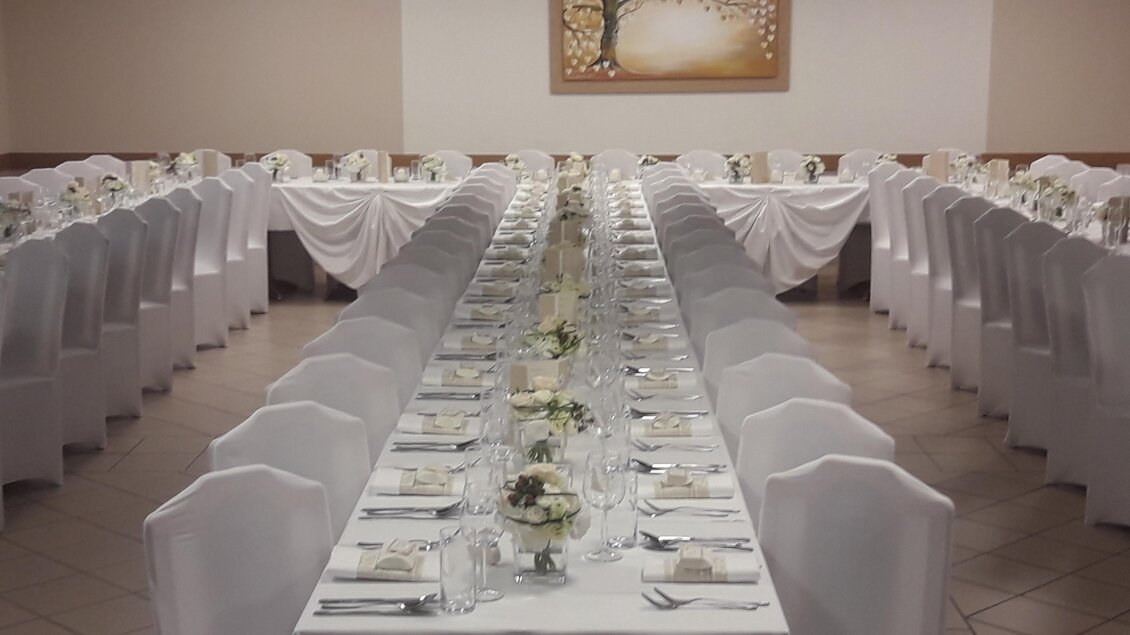Gedeckte Hochzeitstafel | © Gasthaus Kaufmann