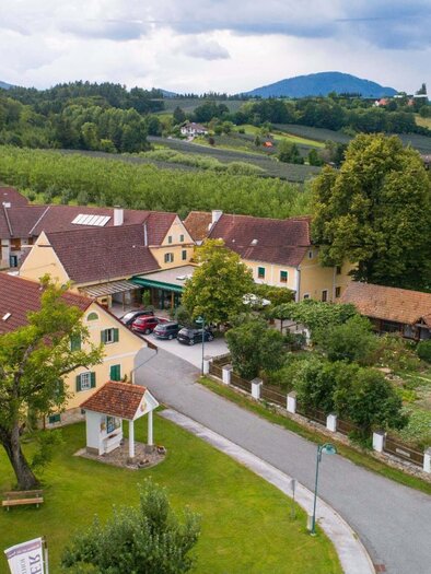 Restaurant Stixpeter_house view_Eastern Styria | © Wirtshaus Stixpeter
