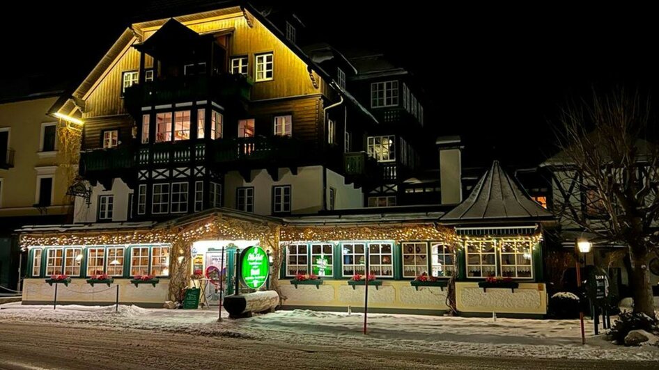 Gasthof Berndl, Altaussee, Winter am Abend | © Stephanie Bor