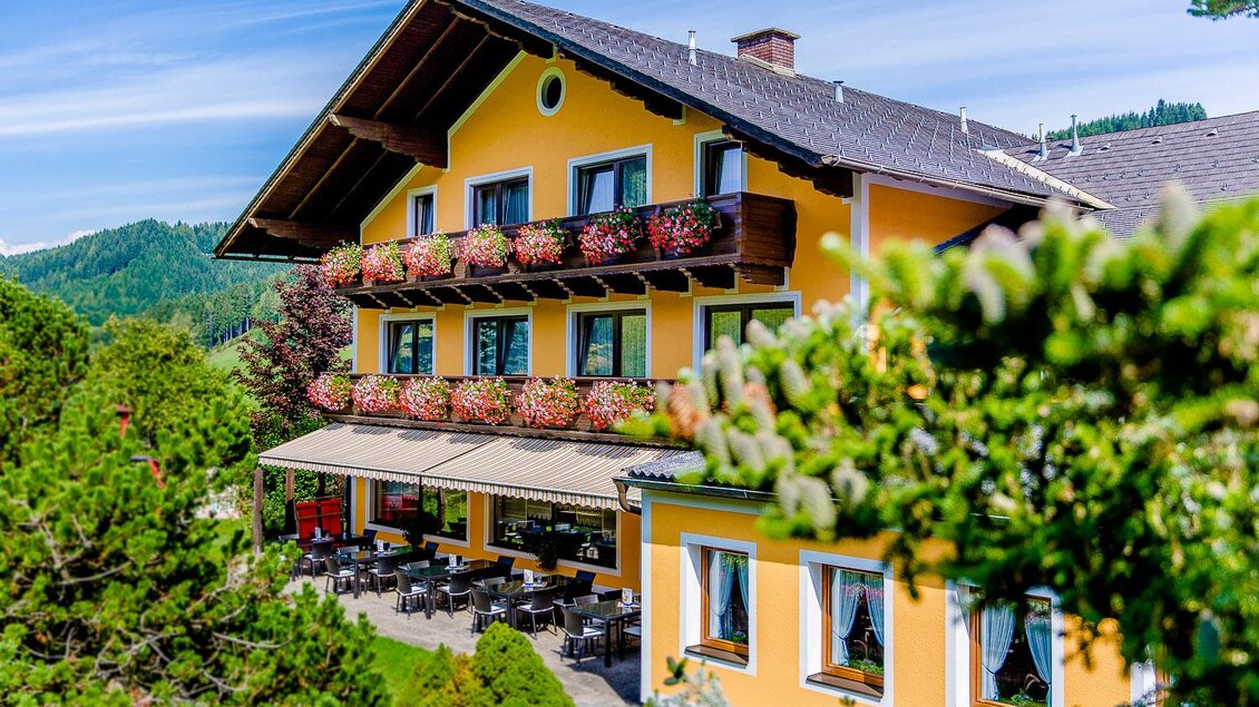 GasthofLandHubmann-Außenansicht2-Murtal-Steiermark | © Gasthof Landhotel Hubmann