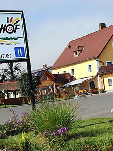 Schweizerhof-Außenansicht1-Murtal-Steiermark | © Gasthof Schweizerhof | Caroline Birnstingl | © Gasthof Schweizerhof