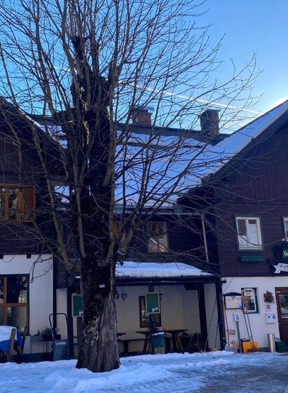Gasthof Veit, Grundlsee, winter, front view | Bettina Scheck | © Bettina Scheck
