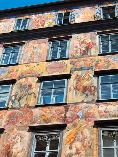 Gemaltes Haus am Grazer Herzogshof – Altstadt erle | © Graz Tourismus-Harry Schiffer