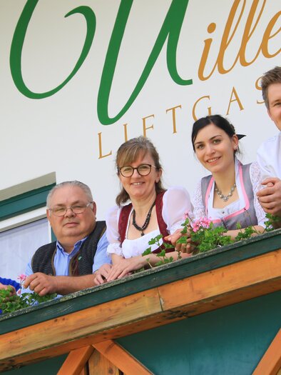 pleasure inn Willenshofer_family_Eastern Styria | © Genussgasthof Willenshofer