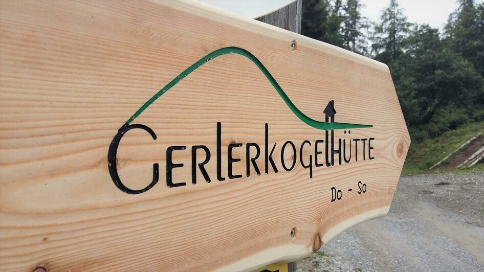 Gerlerkogelhütte_Wegweiser_Oststeiermark | © Gerlerkogelhütte