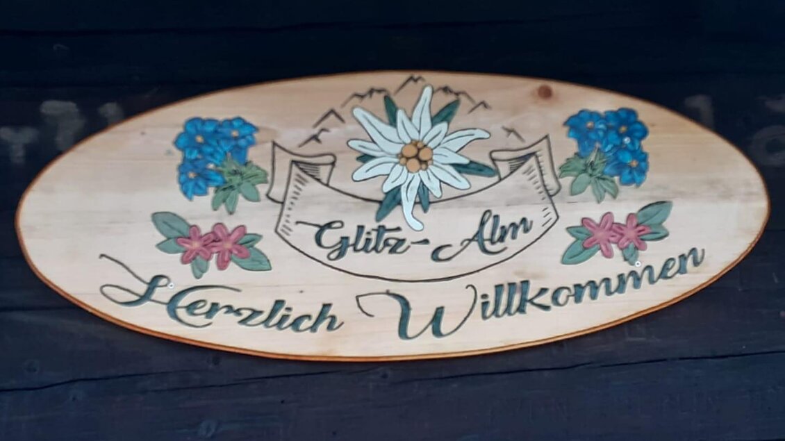 Glitzhütte Herzlich Willkommen | © Glitzhütte